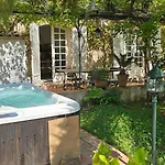 Сasa de vacaciones House With Garden & Jacuzzi Near Center Saint-Tropez