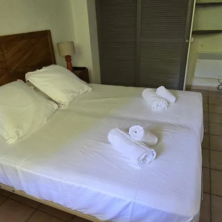 Vakantiehuis House With Garden & Jacuzzi Near Center *