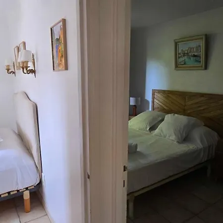 House With Garden And Jacuzzi - Near City Center