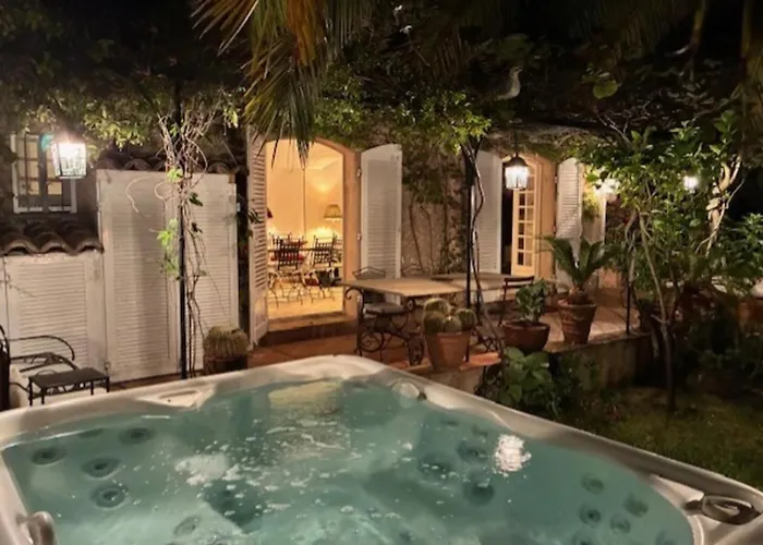 Hébergement de vacances House With Garden & Jacuzzi Near Center Saint-Tropez
